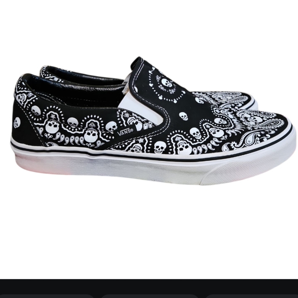 Vans Black and White Skull Bandana Slip-On Shoes - Picture 5 of 11